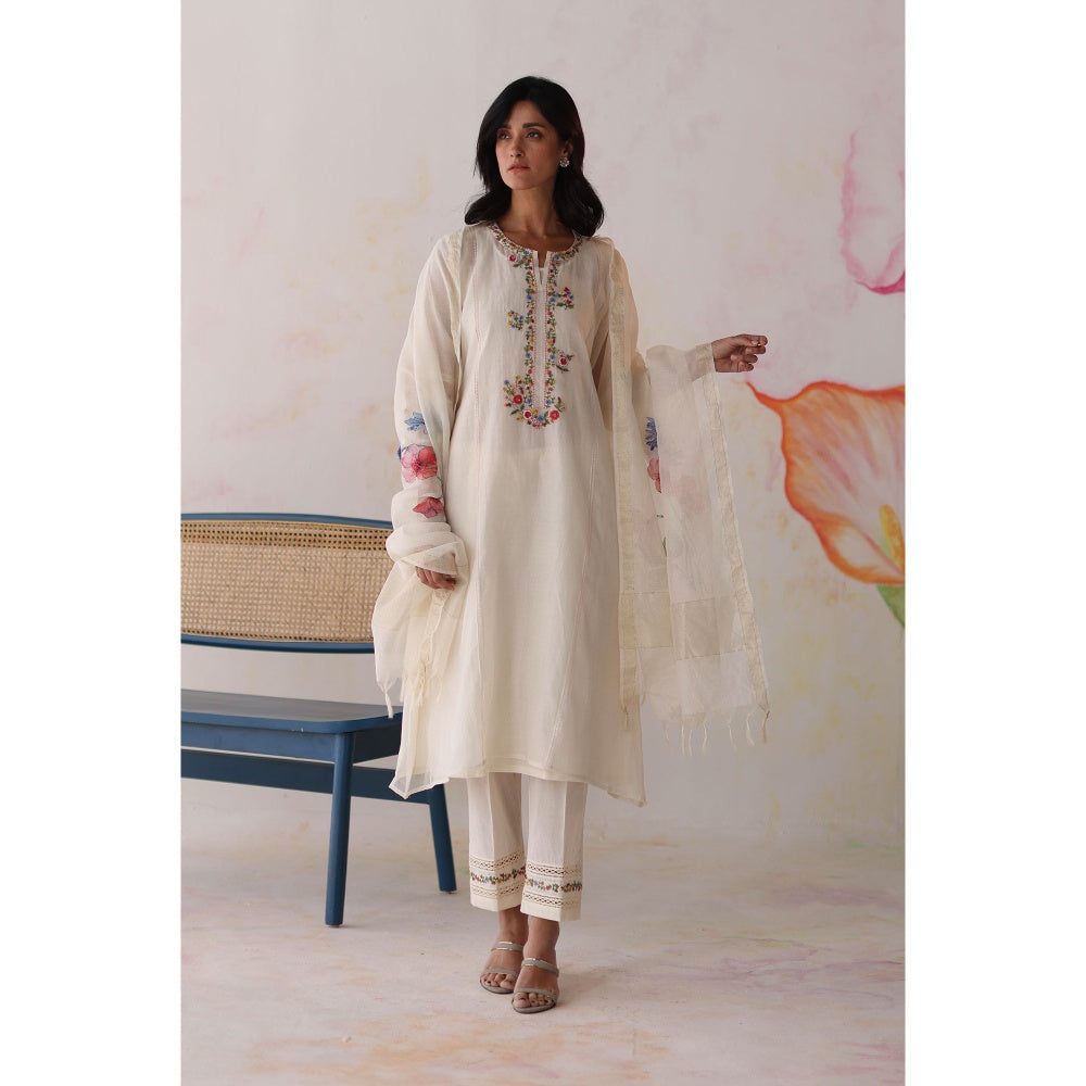 Begum Pret White Mogra Kurta with Pant with slip and Dupatta (Set of 4)