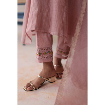 Begum Pret Pink Mogra Kurta with Pant with slip and Dupatta (Set of 4)