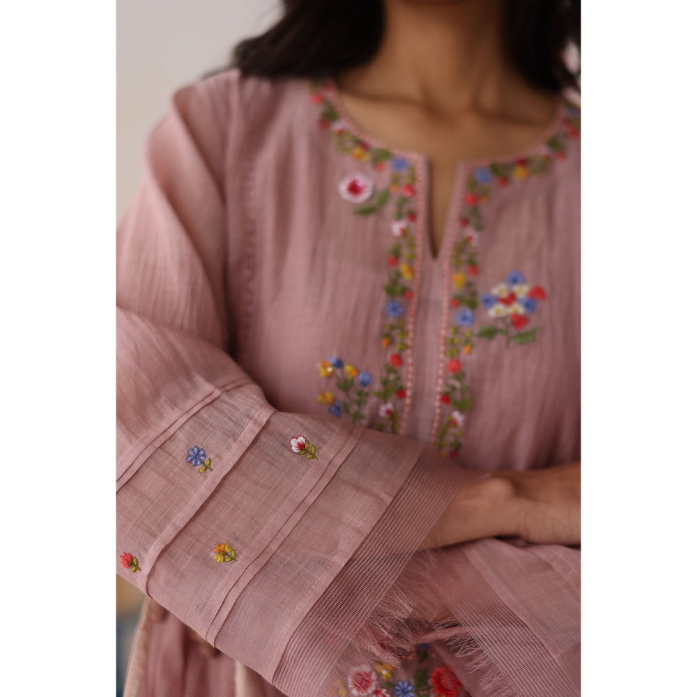 Begum Pret Pink Mogra Kurta with Pant with slip and Dupatta (Set of 4)