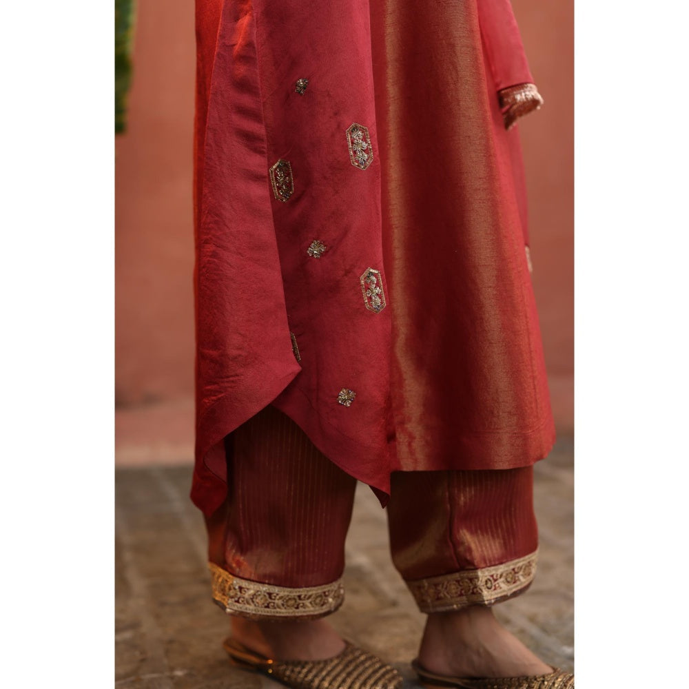Begum Pret Rust Tara Kurta with Pant and Dupatta (Set of 3)