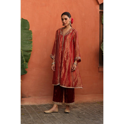Begum Pret Rust Raya Kurta with Pant and Dupatta (Set of 3)