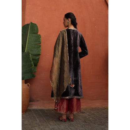 Begum Pret Purple Maghai Kurta with Pant and Dupatta (Set of 3)
