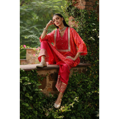 Begum Pret Peach Faris Phiran Kurta with Pant (Set of 2)