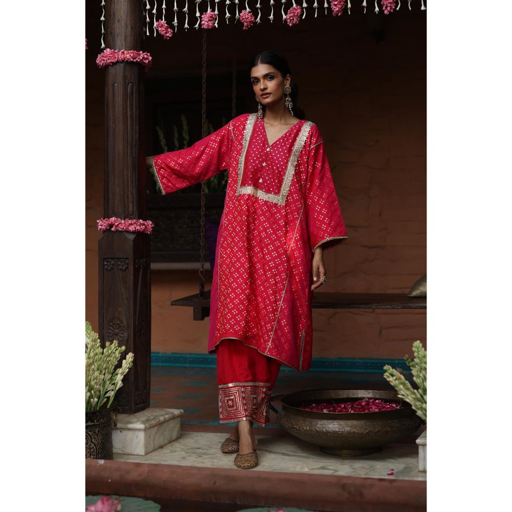 Begum Pret Pink Faris Phiran Kurta with Pant (Set of 2)