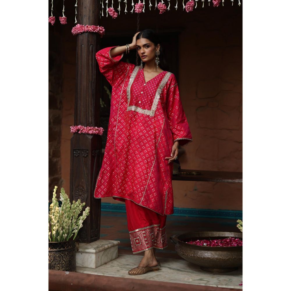 Begum Pret Pink Faris Phiran Kurta with Pant (Set of 2)