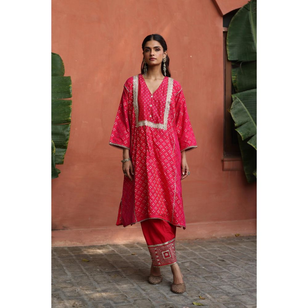 Begum Pret Pink Faris Phiran Kurta with Pant (Set of 2)