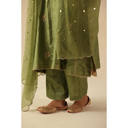 Begum Pret Green Kohinoor Kurta with Pant and Dupatta