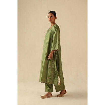 Begum Pret Green Kohinoor Kurta with Pant and Dupatta