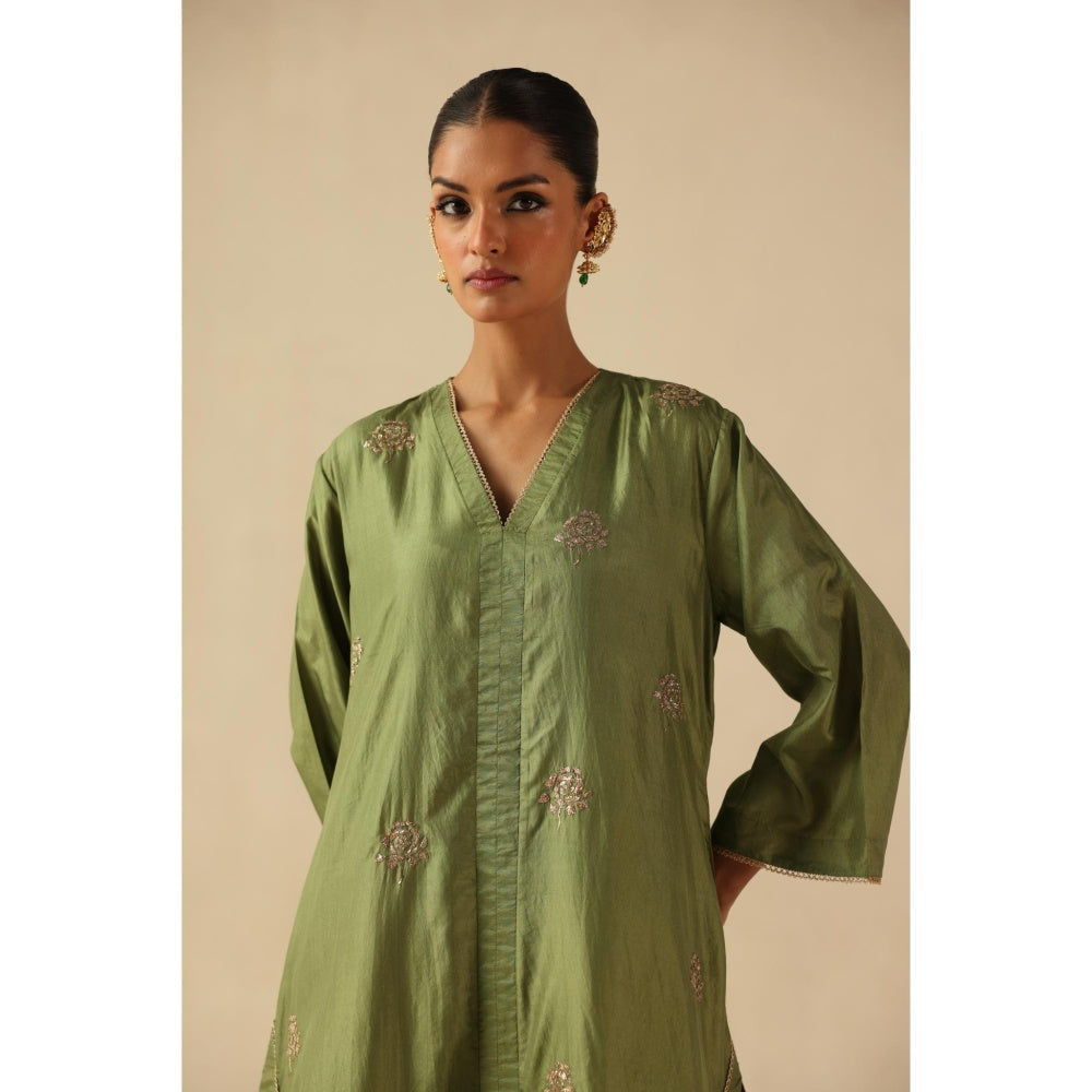 Begum Pret Green Kohinoor Kurta with Pant and Dupatta