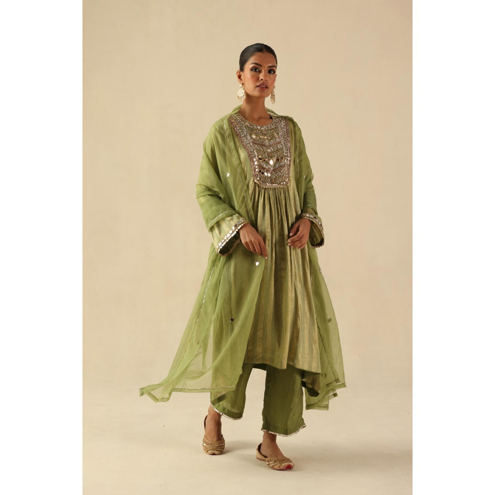 Begum Pret Green Naksh Kurta with Pant and Dupatta
