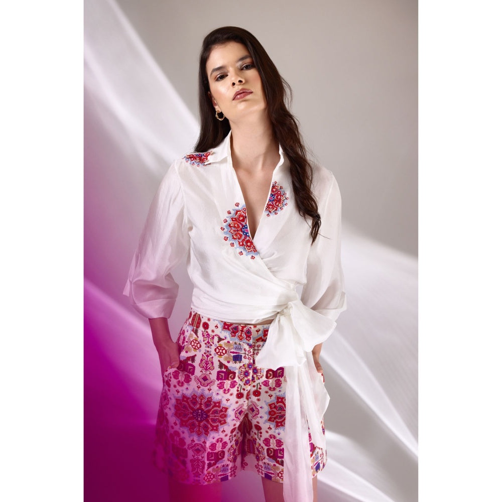 BETRUE White Mandala Silk Embroidered Wrap Shirt