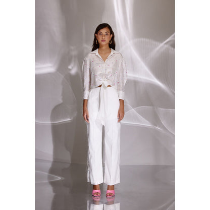 BETRUE White Poppins Silk Embroidered Knotted Shirt