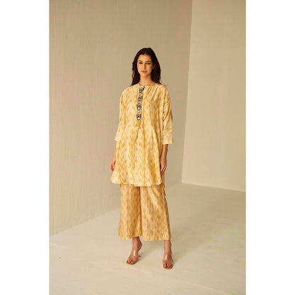 BETRUE Bat Sleeves Embroidered Shibori Shirt and Pant Set (Set of 2)