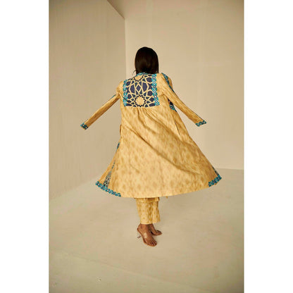 BETRUE The Window Trench