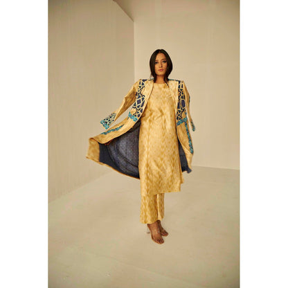 BETRUE The Window Trench