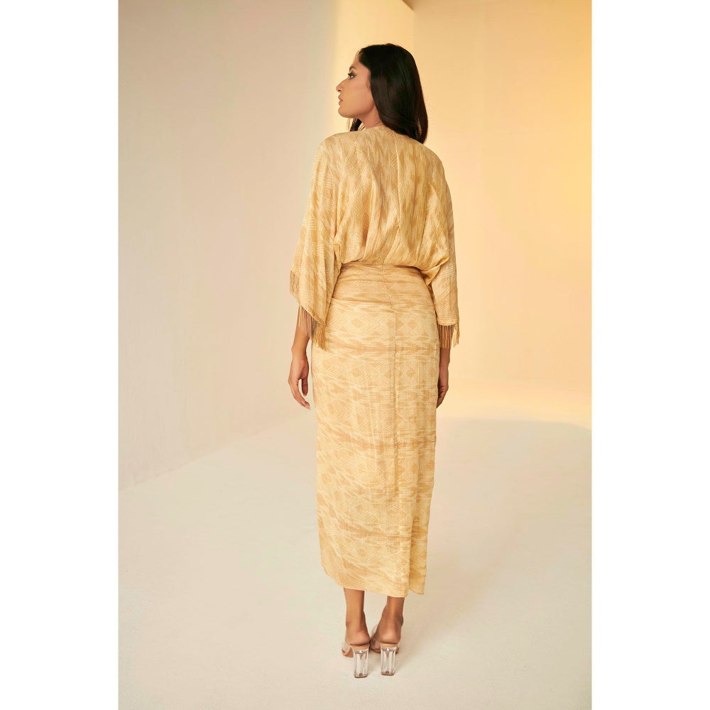 BETRUE Shibori Beige Drape Dress