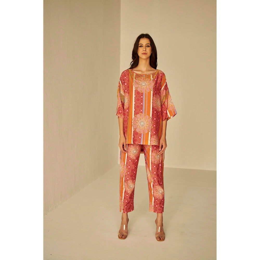 BETRUE Boat Neck Bukhara Printed Top and Pants Set (Set of 2)