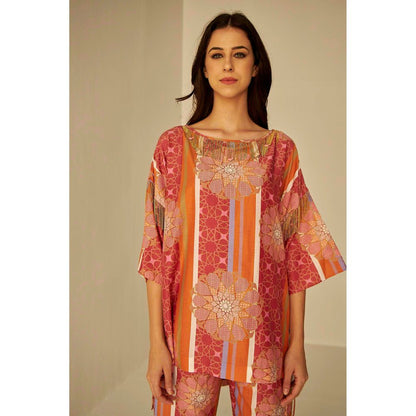 BETRUE Boat Neck Bukhara Printed Top and Pants Set (Set of 2)