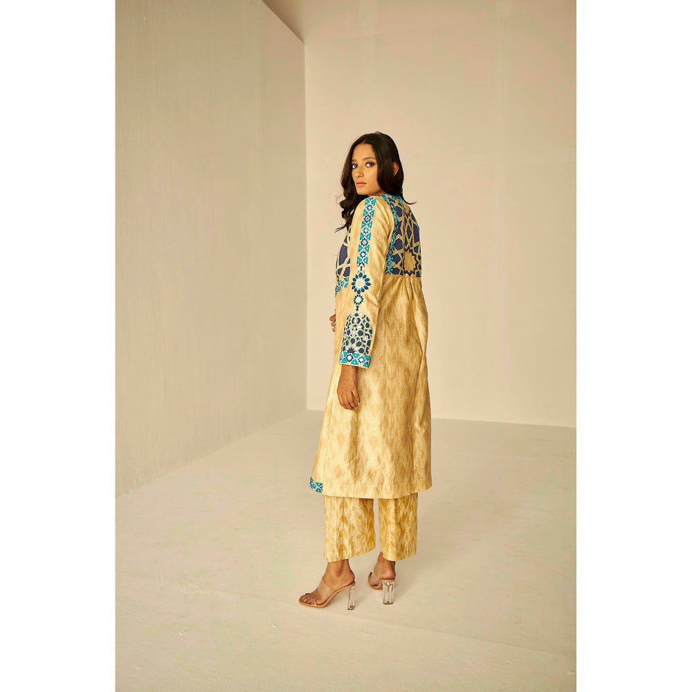 BETRUE The Window Trench, Kurta and Pant Set (Set of 3)