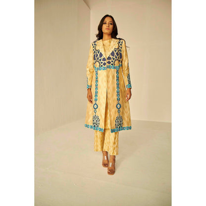 BETRUE The Window Trench, Kurta and Pant Set (Set of 3)