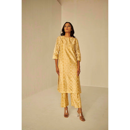 BETRUE The Rehmat Trench With Kurta and Pant Set (Set of 3)