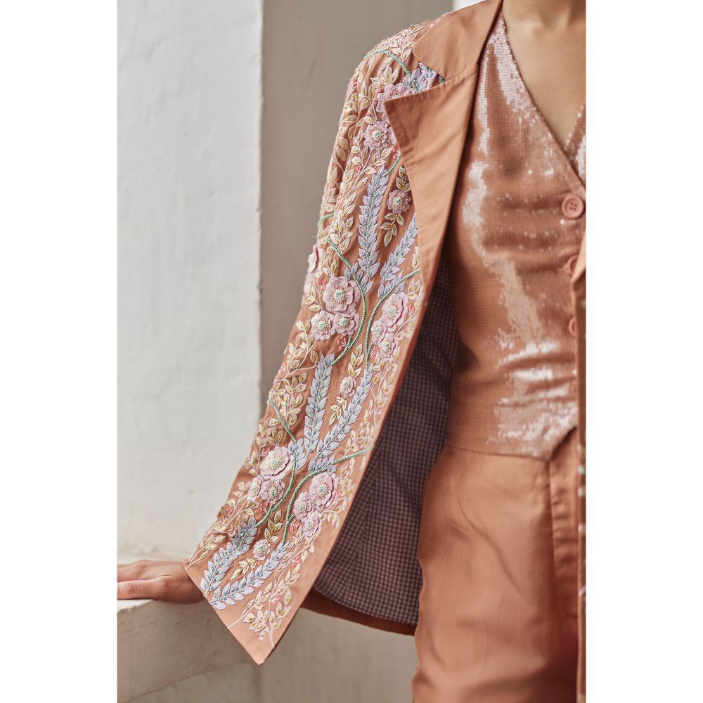 BETRUE Macchiato Embroidered Lily Jacket