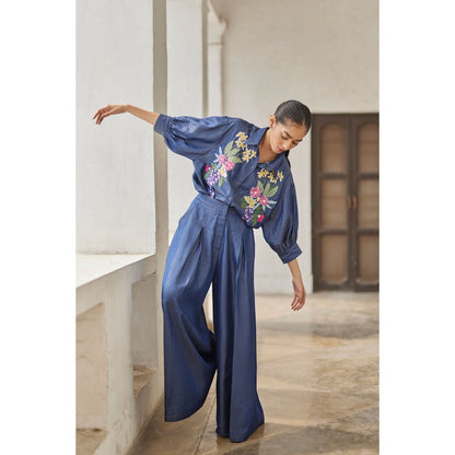 BETRUE Denim Bouquet Embroidered Shirt