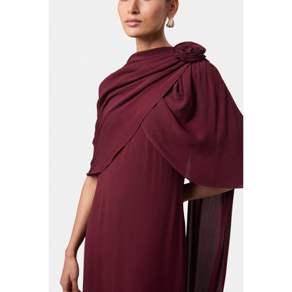 BEYOND Womens Viscose Solid Wine Dress With Cape