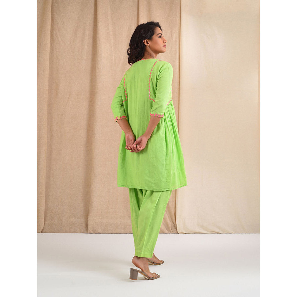 Blushing Couture by Shafali Parrot Green Cotton Suit (Set of 2)