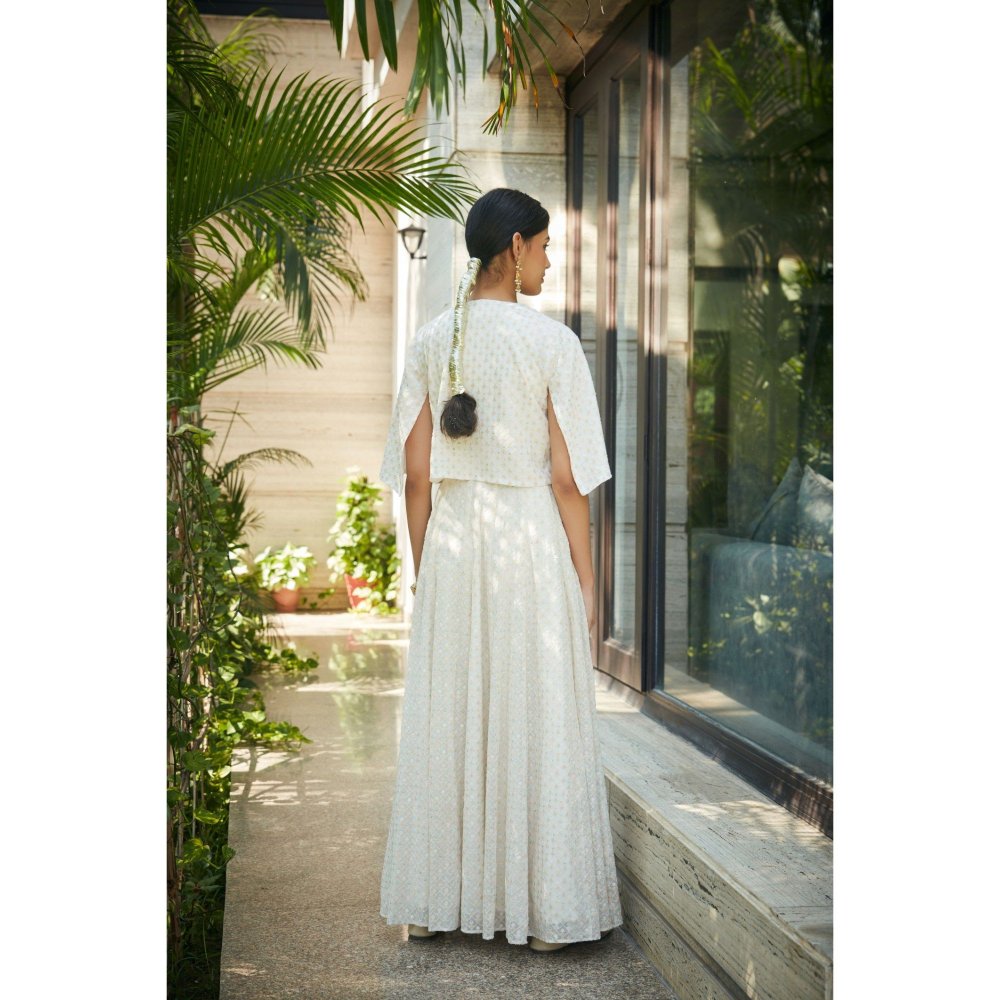 Bohame Beryl Off White Embroidered Blouse with Lehenga & Cape (Set of 3)