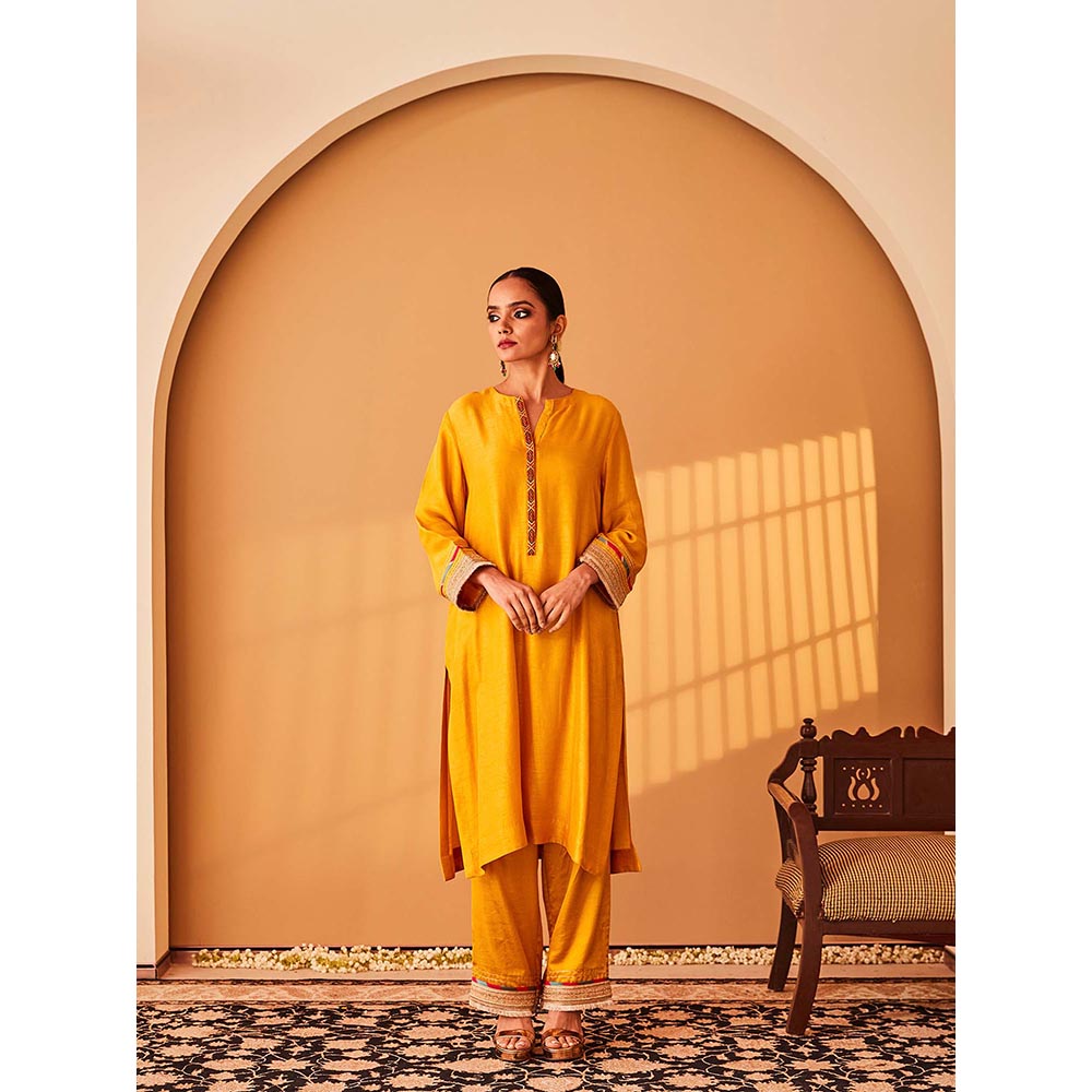 Bo Tree Yellow Parizeau Kurta with Pant (Set of 2)