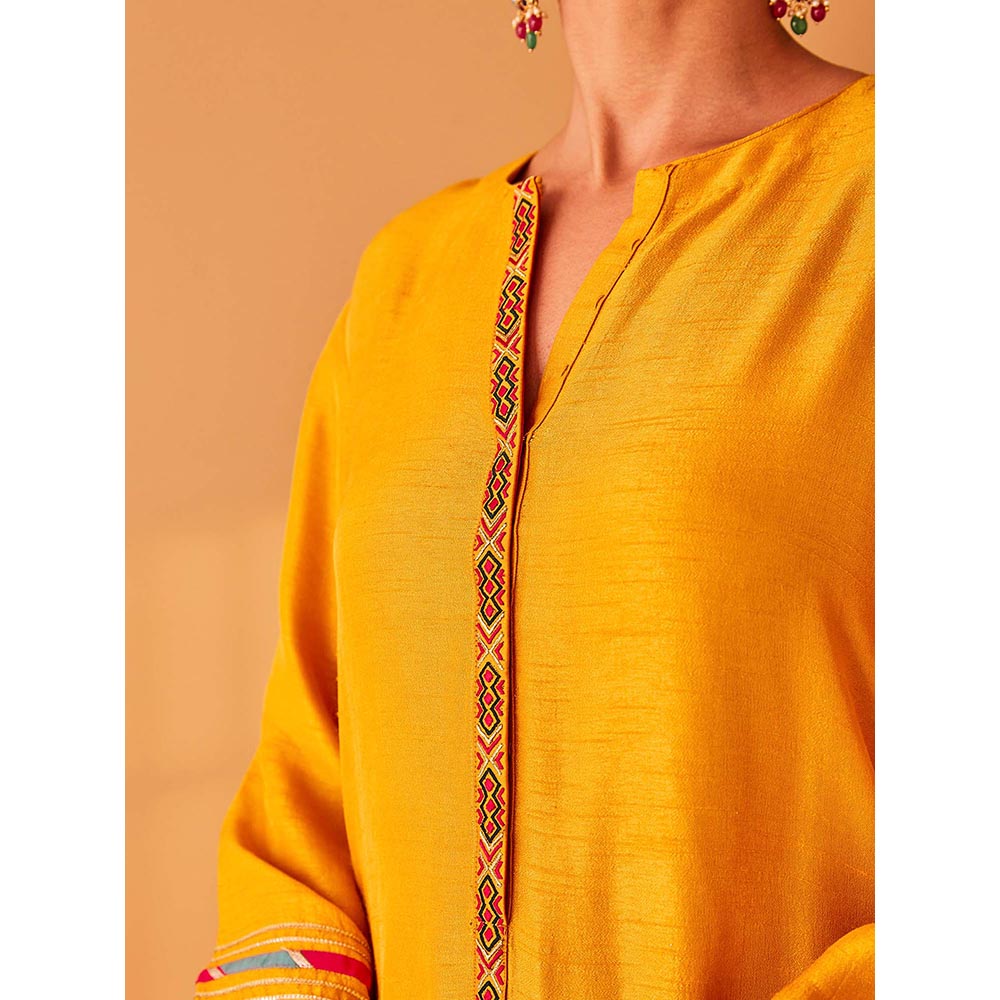 Bo Tree Yellow Parizeau Kurta with Pant (Set of 2)