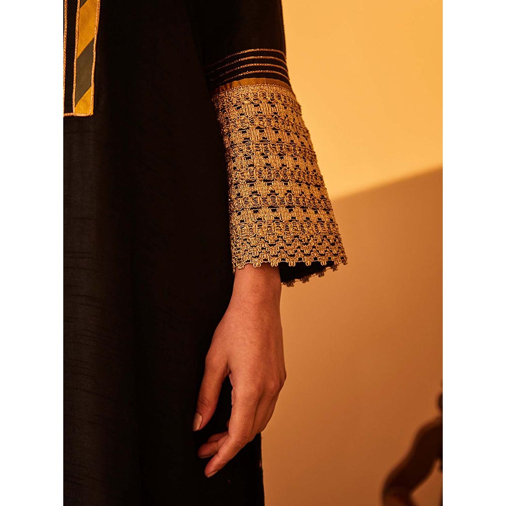 Bo Tree Black Zehra Kurta with Pant (Set of 2)