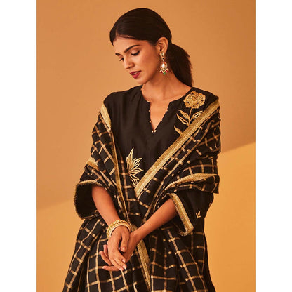 Bo Tree Black Afreen Kurta with Pant and Dupatta (Set of 3)