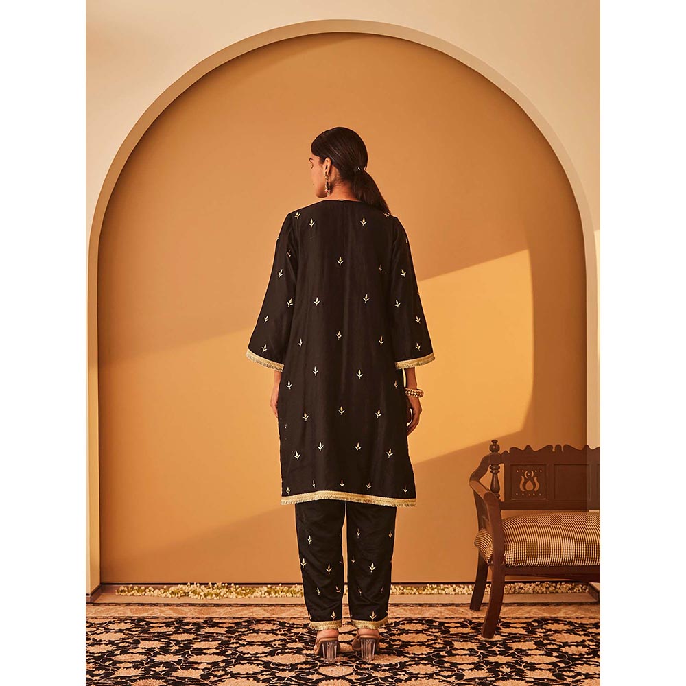 Bo Tree Black Afreen Kurta with Pant and Dupatta (Set of 3)