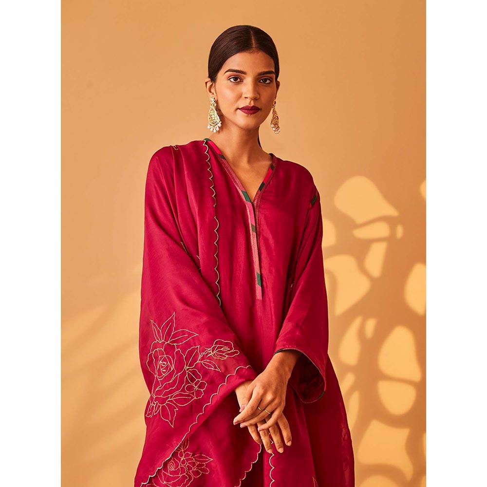Bo Tree Magenta Saher-E-Dil Kurta with Pant and Dupatta (Set of 3)