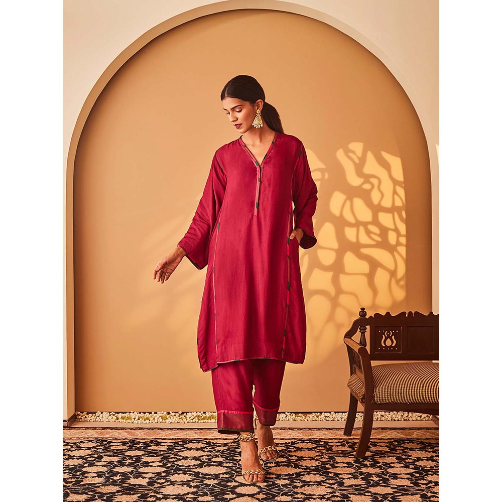 Bo Tree Magenta Saher-E-Dil Kurta with Pant and Dupatta (Set of 3)