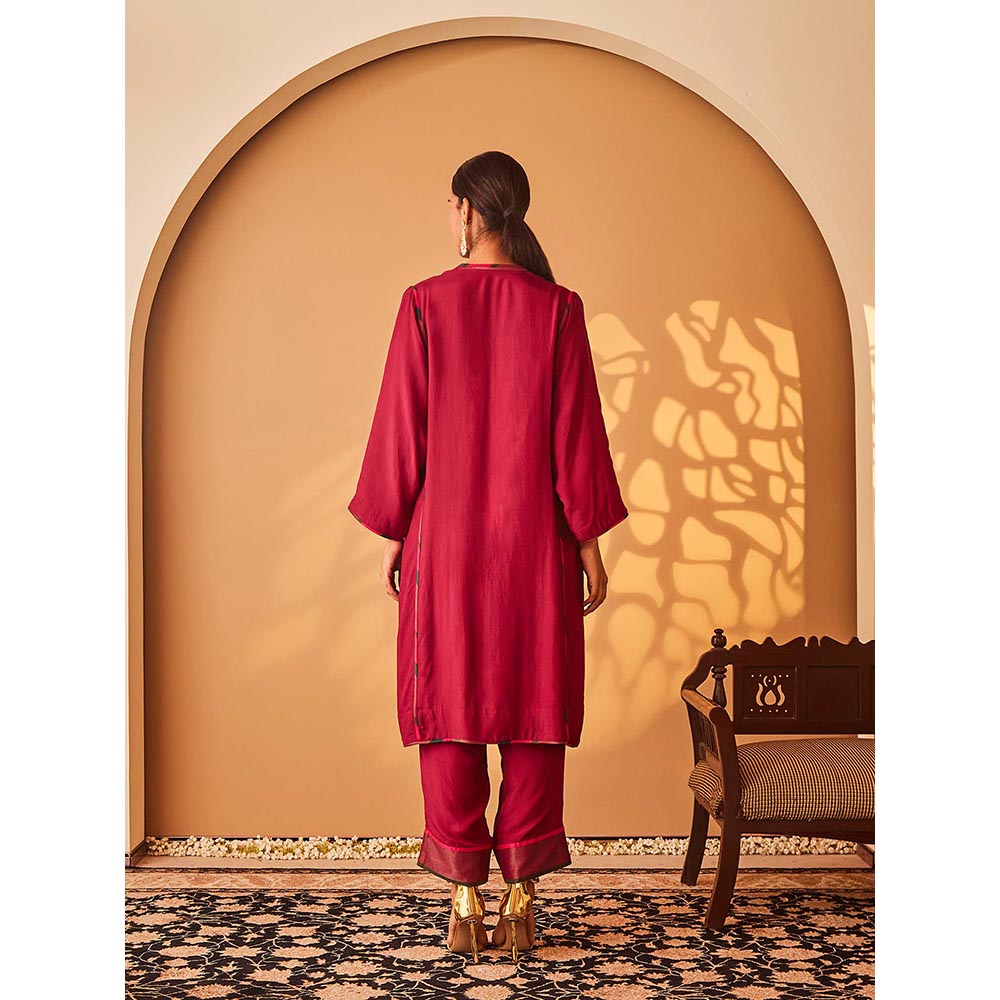 Bo Tree Magenta Saher-E-Dil Kurta with Pant and Dupatta (Set of 3)