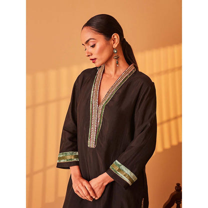 Bo Tree Black Naaz-E-Jahan Kurta with Pant and Dupatta (Set of 3)