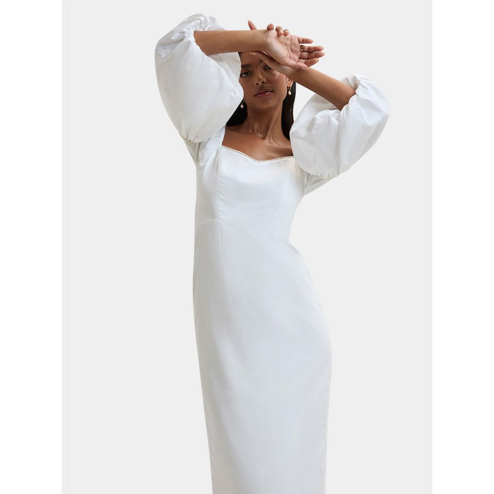 Bouji White Solid/Plain Tulum Balloon Sleeve Midi Dress