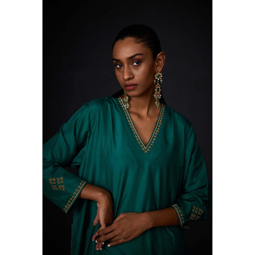 BRIH Evergreen Embroidered Kurta with Pant (Set of 2)