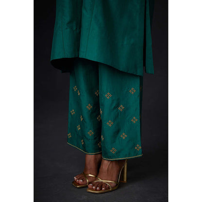BRIH Evergreen Embroidered Kurta with Pant (Set of 2)