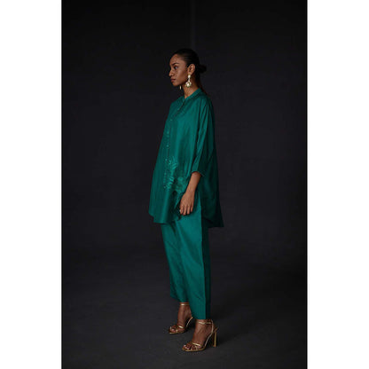 BRIH Evergreen Embroidered Kurta with Pant (Set of 2)