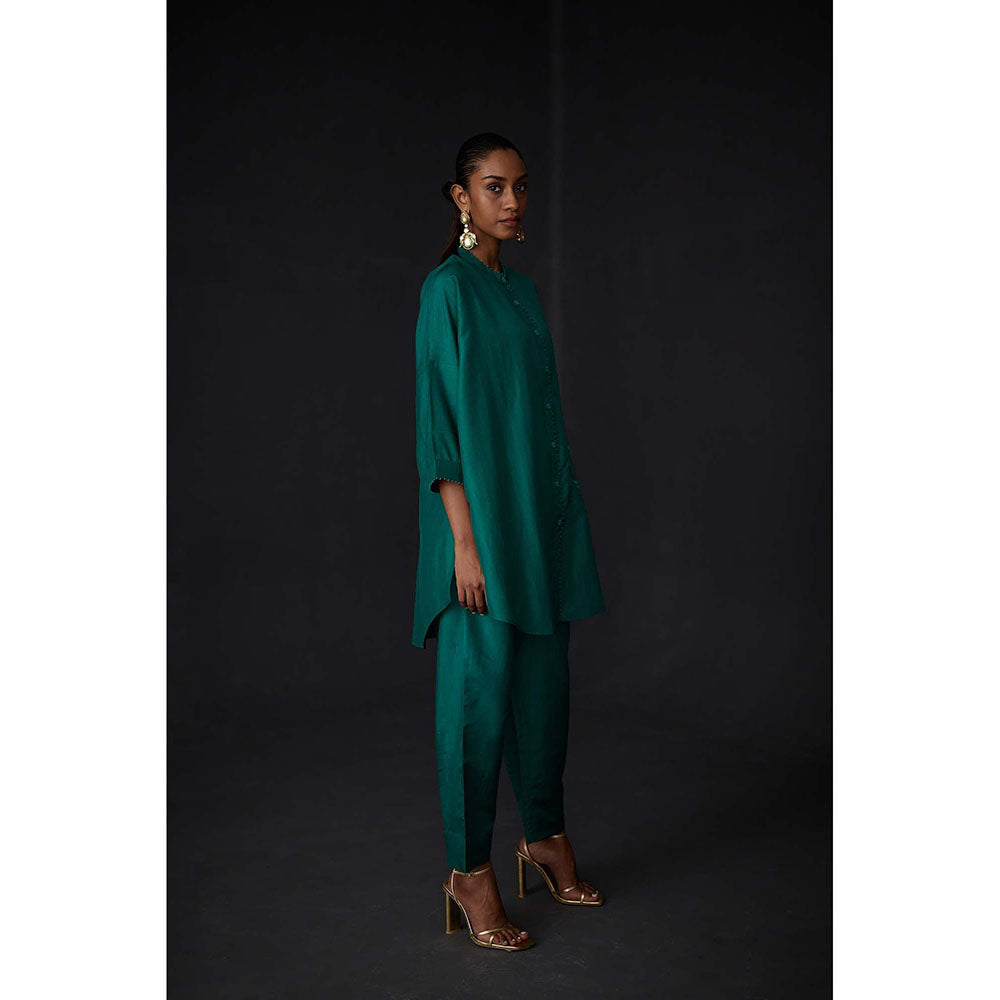 BRIH Evergreen Embroidered Kurta with Pant (Set of 2)