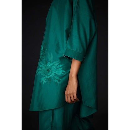 BRIH Evergreen Embroidered Kurta with Pant (Set of 2)