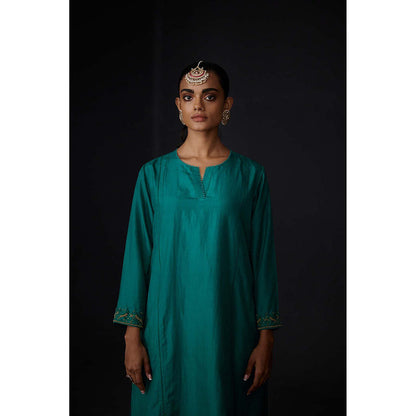 BRIH Evergreen Embroidered Kurta with Pant (Set of 2)