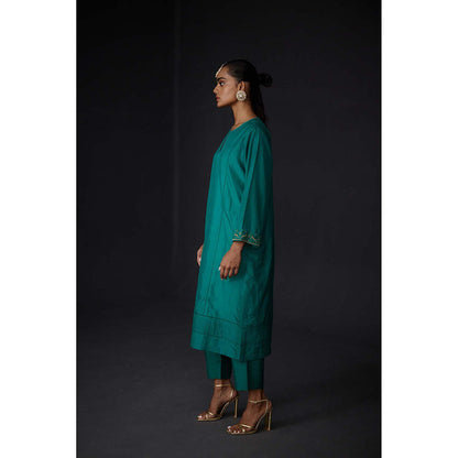 BRIH Evergreen Embroidered Kurta with Pant (Set of 2)