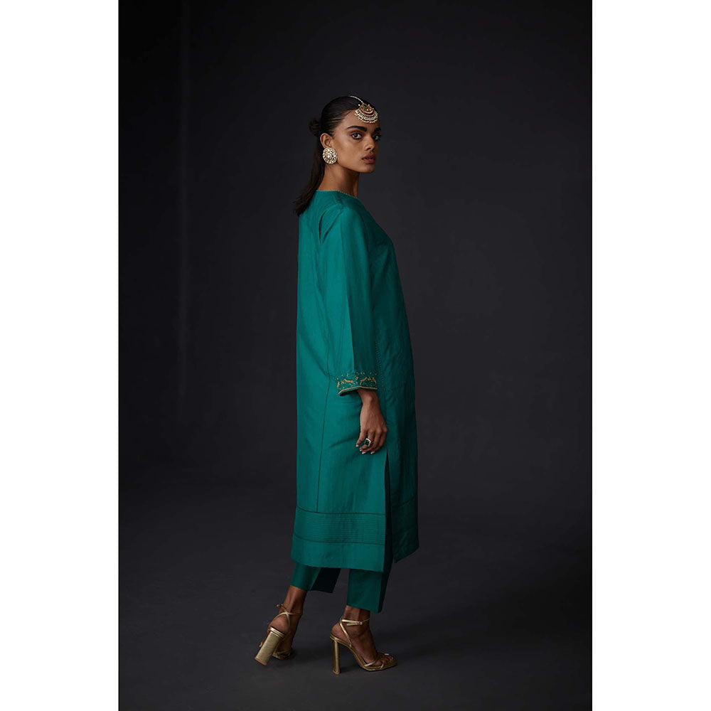 BRIH Evergreen Embroidered Kurta with Pant (Set of 2)