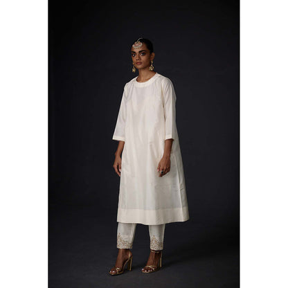BRIH White Pearl Embroidered Kurta with Pant (Set of 2)
