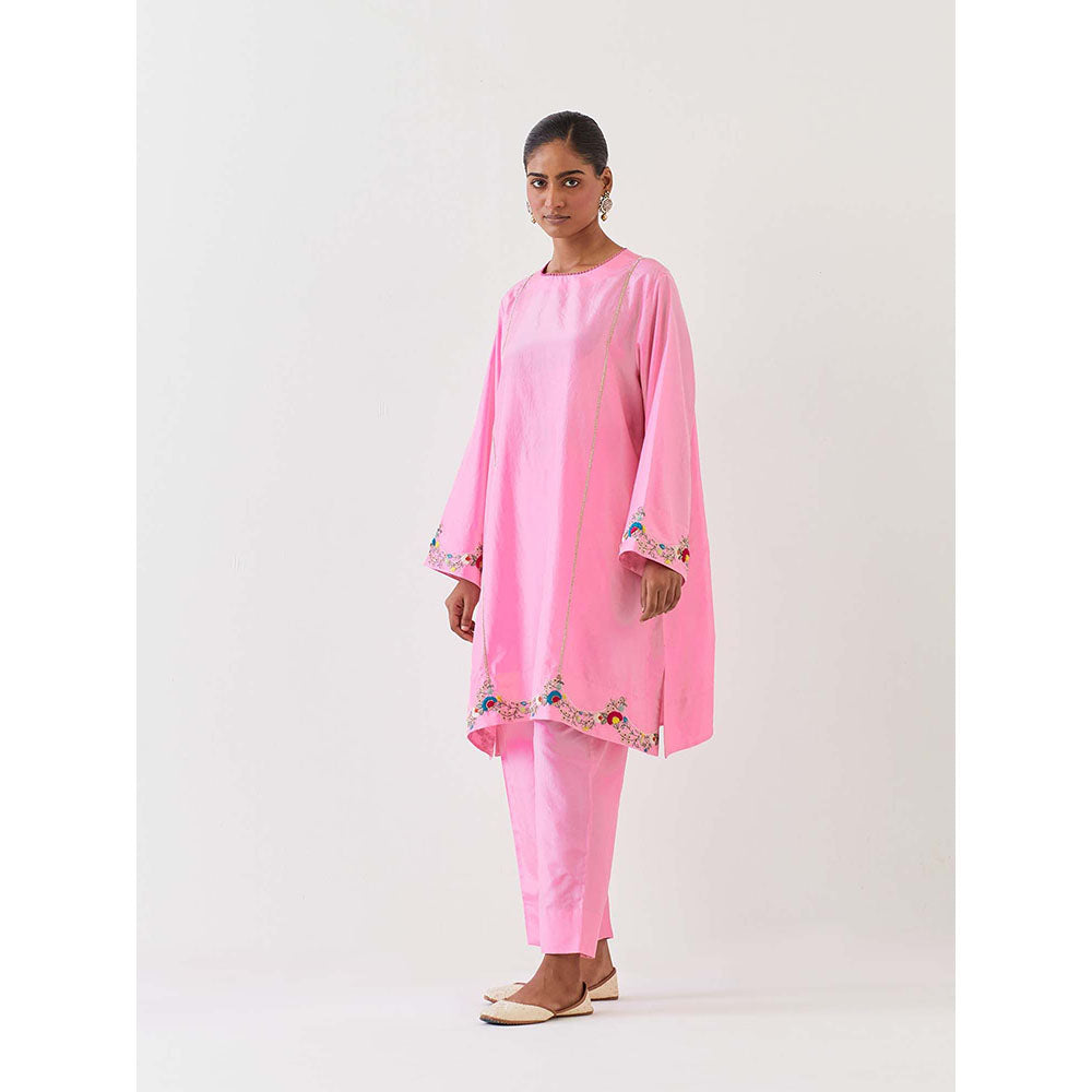 BRIH Pink Embroidered Kurta with Pant (Set of 2)